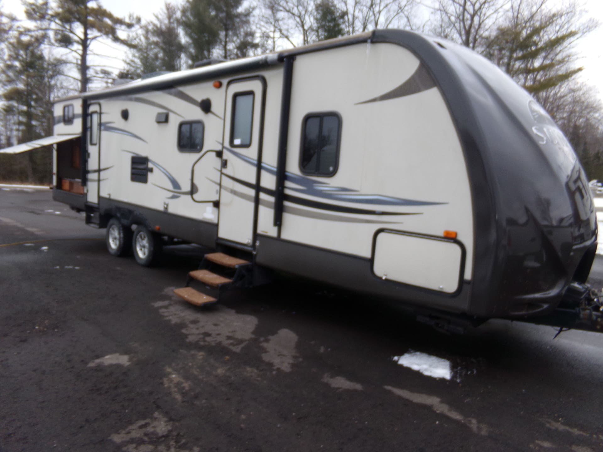 10SUNSET TRAIL TT 36' Sleeps 10, 2 Slides Sun and Fun RV Rentals