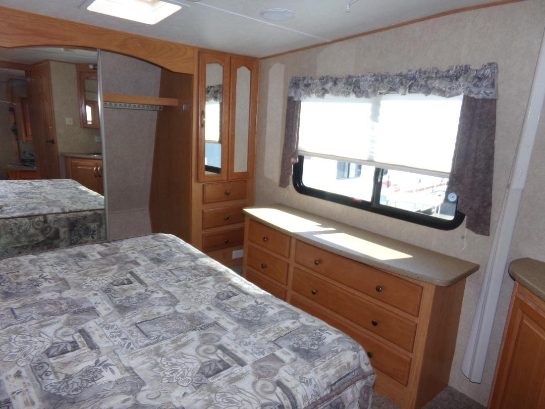 19SANDPIPER (Forest River) 315BHT 35' BUNKHOUSE Back on our fleet