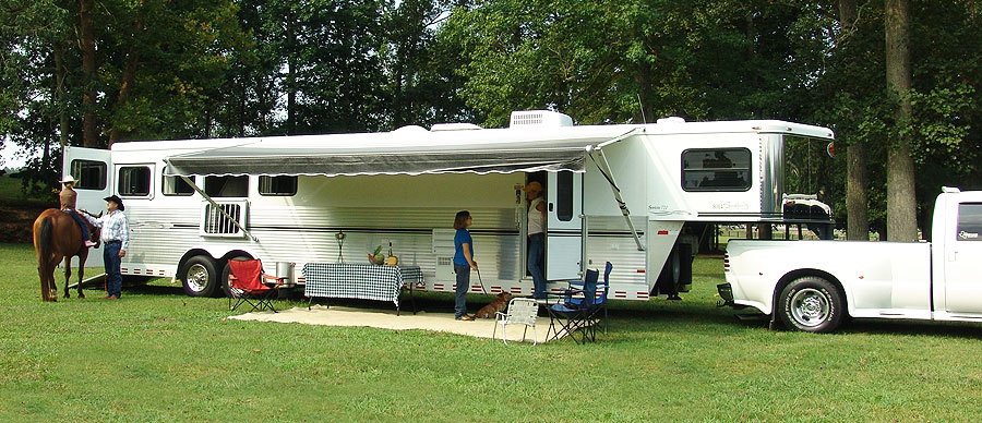 Sundowner Horse Trailers >> Sundowner Wright Way Trailers Serving Iowa Illinois Sundowner Horse Trailers >> Sundowner Wright Way Trailers Serving Iowa Illinois