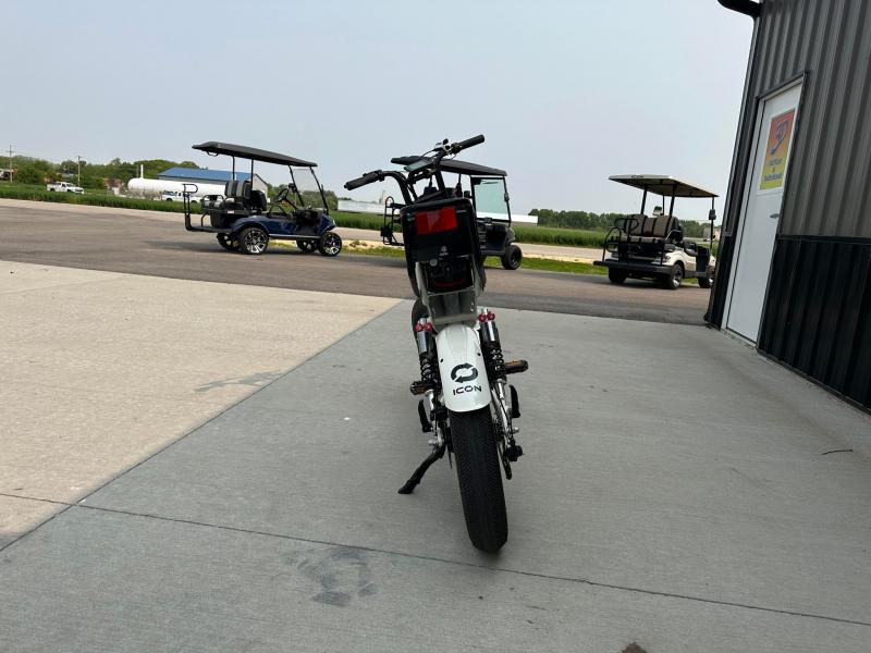 2023 ICON Electric EBIKE EB01! Loaded and Ready to ride!! Let this high powered and comfortable EBIKE take you right in to Summer!  AKcUJU5vsvu5