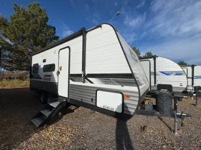 2022 Dutchmen RV Coleman Lantern LT Series