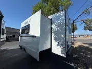 new Travel Trailers Winnebago  for sale, in Wheat Ridge, CO Thumbnail 4