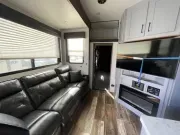 used Fifth Wheel Trailers Keystone RV  for sale, in Longmont, CO Thumbnail 5