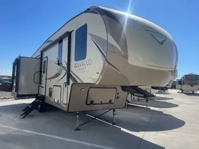 2019 Forest River Rockwood Signature Ultra Lite