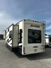 used Fifth Wheel Trailers Keystone RV  for sale, in Longmont, CO Thumbnail 5