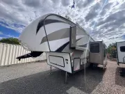 used Fifth Wheel Trailers Keystone RV  for sale, in Wheat Ridge, CO Thumbnail 3