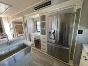 used Fifth Wheel Trailers Vanleigh RV  for sale, in Longmont, CO Thumbnail 9