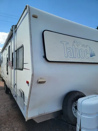 2001 Thor Motor Coach Tahoe