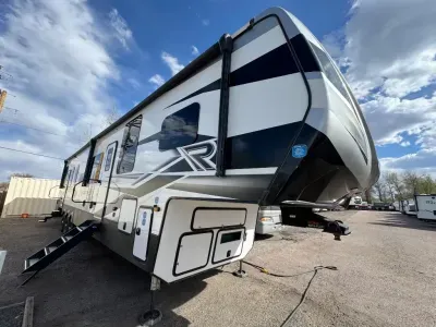 2023 Keystone RV Raptor