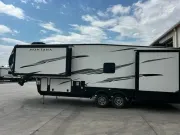 used Fifth Wheel Trailers Keystone RV  for sale, in Longmont, CO Thumbnail 2