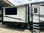 used Fifth Wheel Trailers Keystone RV  for sale, in Longmont, CO Thumbnail 4