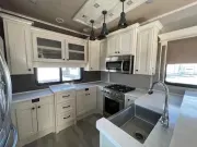 used Fifth Wheel Trailers Vanleigh RV  for sale, in Longmont, CO Thumbnail 8