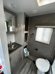 used Travel Trailers Winnebago  for sale, in Longmont, CO Thumbnail 12