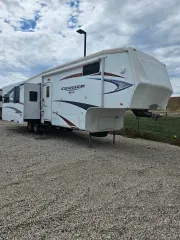 used Fifth Wheel Trailers CrossRoads RV  for sale, in Longmont, CO Thumbnail 1