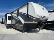 used Fifth Wheel Trailers Vanleigh RV  for sale, in Longmont, CO Thumbnail 1