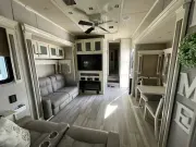 used Fifth Wheel Trailers Vanleigh RV  for sale, in Longmont, CO Thumbnail 11