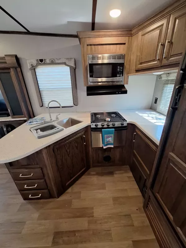 used Fifth Wheel Trailers Keystone RV Keystone RV for sale, in Murfreesboro, TN Thumbnail 7