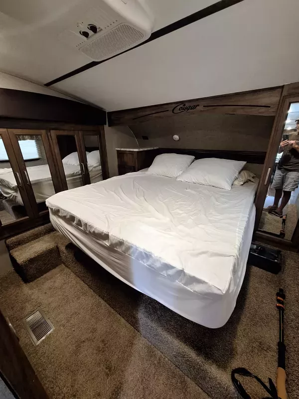 used Fifth Wheel Trailers Keystone RV Keystone RV for sale, in Murfreesboro, TN Thumbnail 4