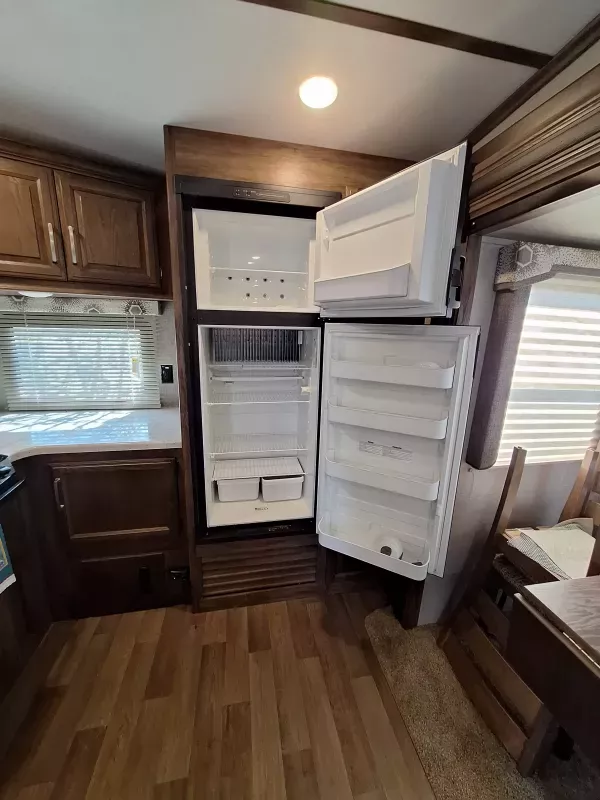 used Fifth Wheel Trailers Keystone RV Keystone RV for sale, in Murfreesboro, TN Thumbnail 2