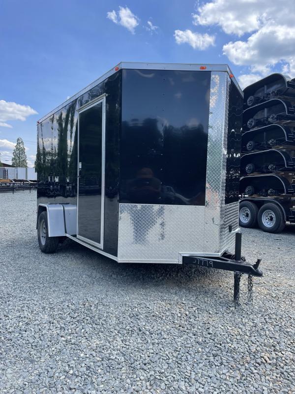 6'X'12 SINGLE AXLE ENCLOSED Cargo / Enclosed Trailer Max Built