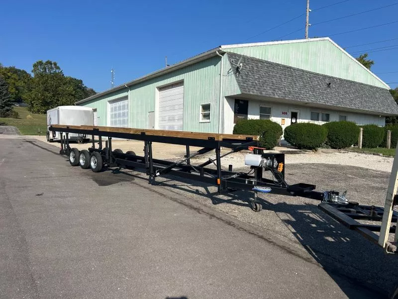 2026 Hoosier BX325TT-12 Viaggio Hydraulic Centerlift Pontoon Trailer