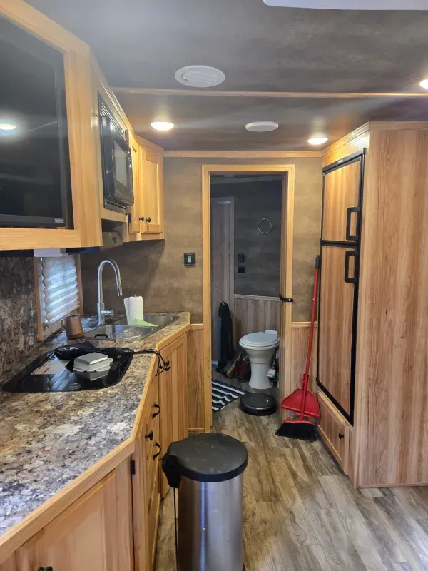 used Stock / Stock Combo Trailers Lakota  for sale, in Cleveland, GA Thumbnail 2