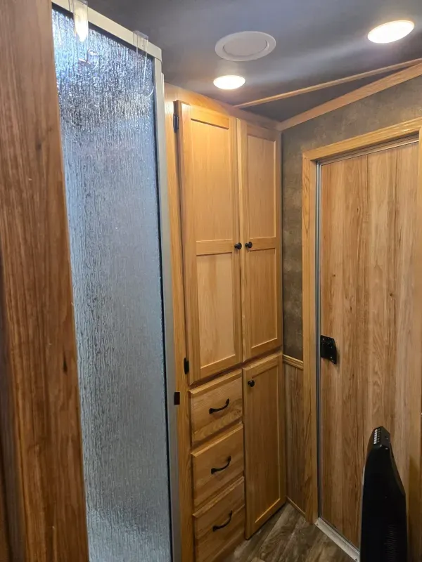 used Stock / Stock Combo Trailers Lakota  for sale, in Cleveland, GA Thumbnail 3