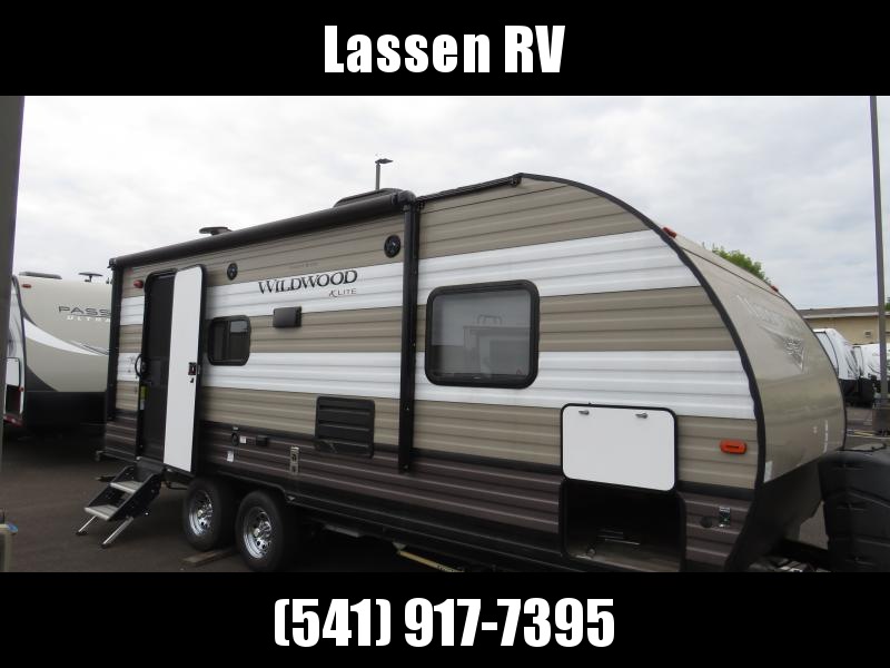 2019 Forest River Wildwood X-Lite T210RBXL Travel Trailer RV 2019 Forest River Wildwood X-Lite T210RBXL Travel Trailer RV