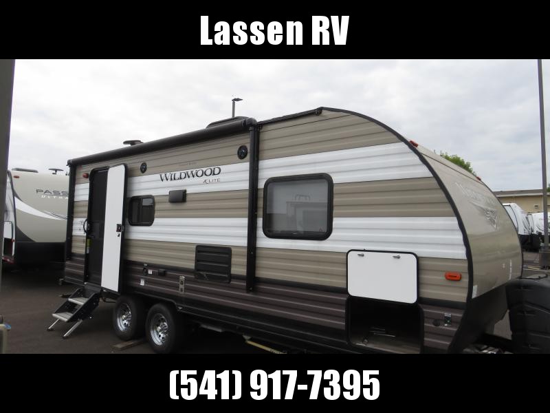 2019 Forest River Wildwood X-Lite T210RBXL Travel Trailer RV 2019 Forest River Wildwood X-Lite T210RBXL Travel Trailer RV