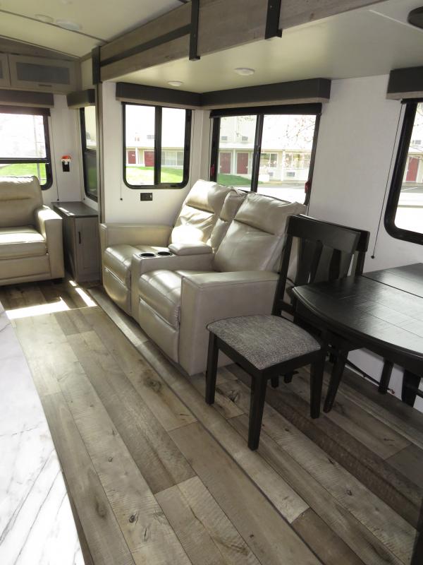 used Travel Trailers Keystone RV Outback Ultra Lite for sale, in Albany, OR Thumbnail 8