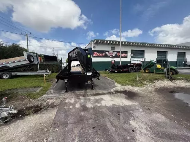 new Equipment / Flatbed Trailers Diamond C Trailers  for sale, in Miami, FL Thumbnail 3