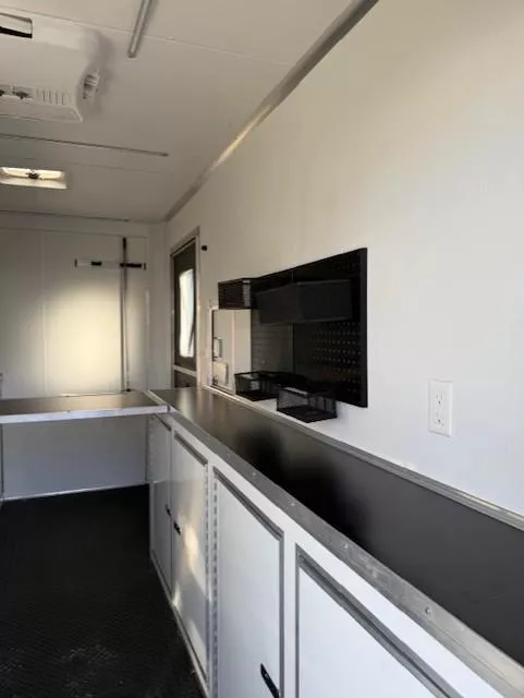 used Office / Fiber Optic Trailers Forest River  for sale, in Miami, FL Thumbnail 10