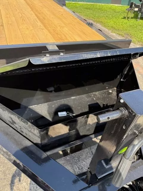 new Equipment / Flatbed Trailers Diamond C Trailers  for sale, in Miami, FL Thumbnail 2