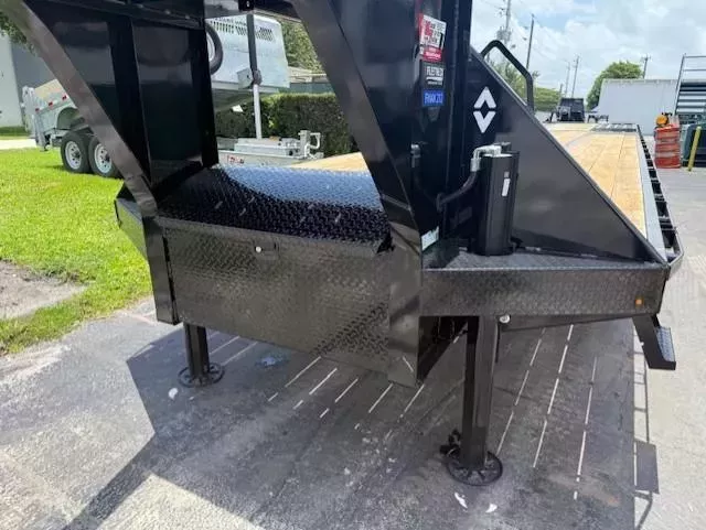 new Equipment / Flatbed Trailers Diamond C Trailers  for sale, in Miami, FL Thumbnail 3