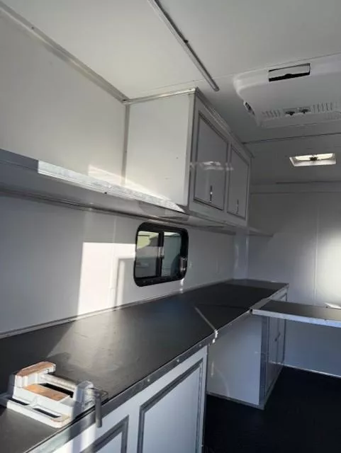 used Office / Fiber Optic Trailers Forest River  for sale, in Miami, FL Thumbnail 9