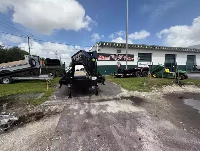 new Equipment / Flatbed Trailers Diamond C Trailers  for sale, in Miami, FL Thumbnail 3