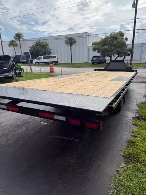 new Equipment / Flatbed Trailers Diamond C Trailers  for sale, in Miami, FL Thumbnail 8