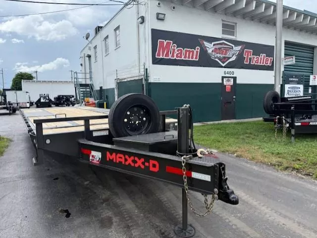 2024 MAXX-D 24FT FULL TILT Deckover Trailer