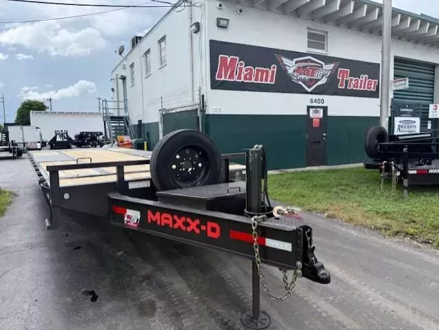 2024 MAXX-D 24FT FULL TILT Deckover Trailer