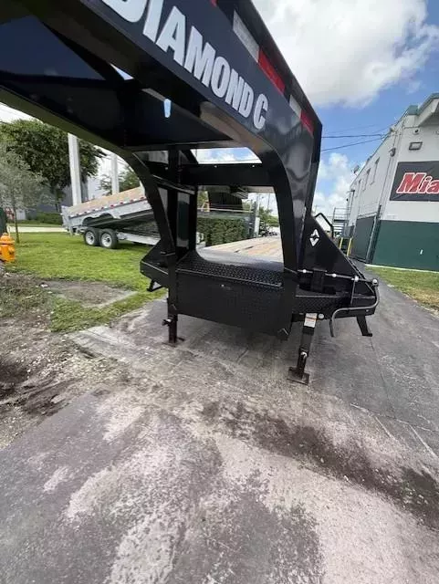 new Equipment / Flatbed Trailers Diamond C Trailers  for sale, in Miami, FL Thumbnail 4