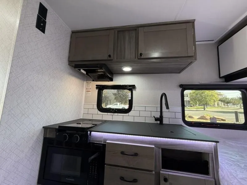 new Travel Trailers TrailManor  for sale, in Draper, UT Thumbnail 73