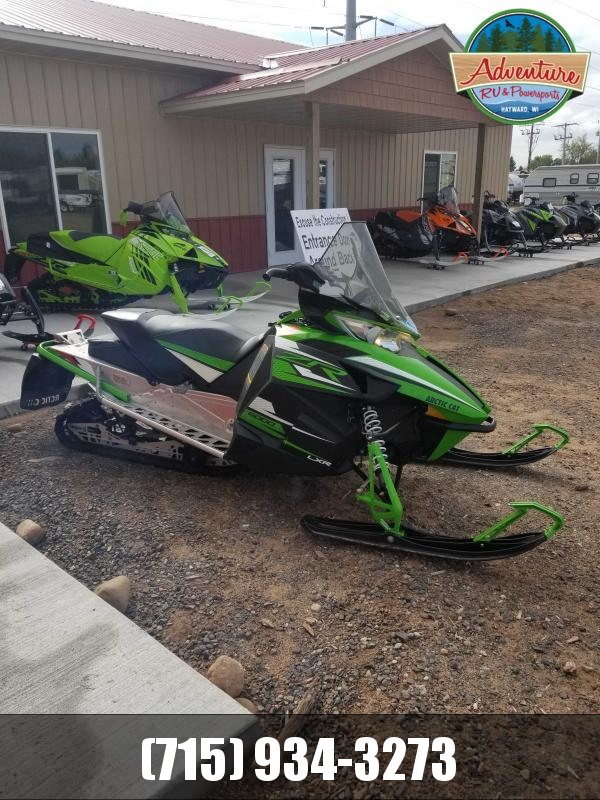 2015 Arctic Cat ZR 8000 LXR Snowmobile Vehicle 2015 Arctic Cat ZR 8000 LXR Snowmobile Vehicle