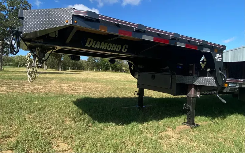 used Equipment / Flatbed Trailers Diamond C Trailers  for sale, in Cedar Creek, TX Thumbnail 4