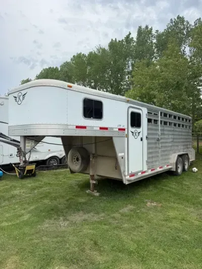 6 HORSE Gooseneck - Great Condition