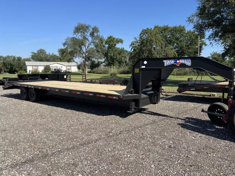 2025 Texas Bragg Trailers 24 + 5 OTW – 102'' x 24' + 5' dovetail w/ramps Equipment Trailer
