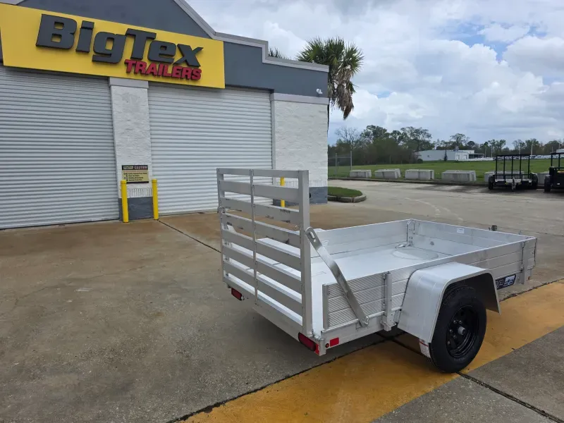 Aluma 4.5'x8' trailer, straight tailgate