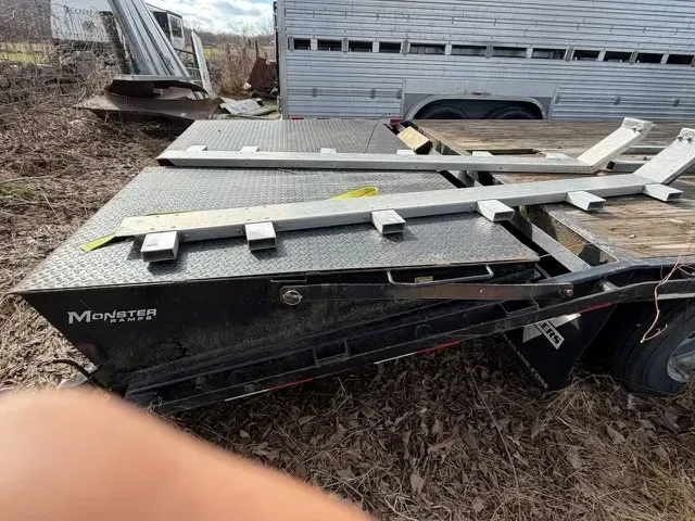 used Equipment / Flatbed Trailers PJ Trailers  for sale, in Cortlandt Manor, NY Thumbnail 3