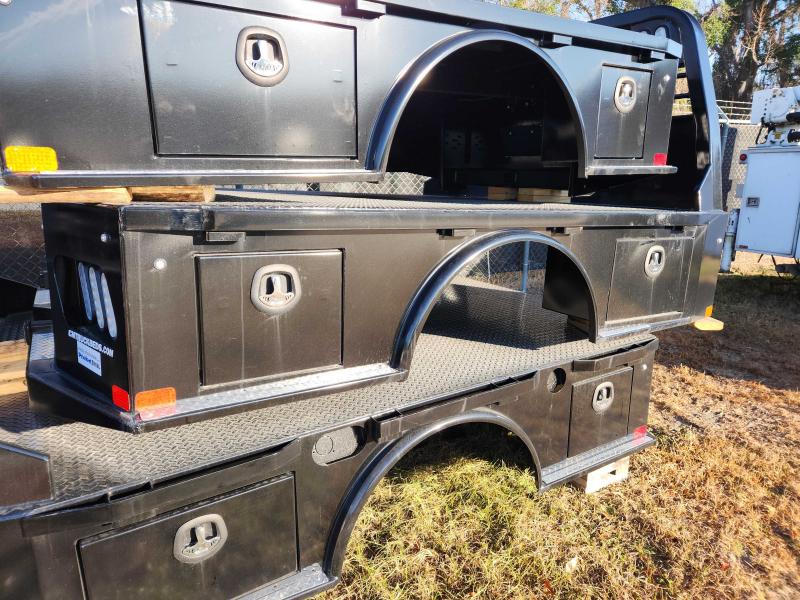 2023 CM Truck Beds SK DRW Skirted Gooseneck Hauler Flatbed with Boxes
