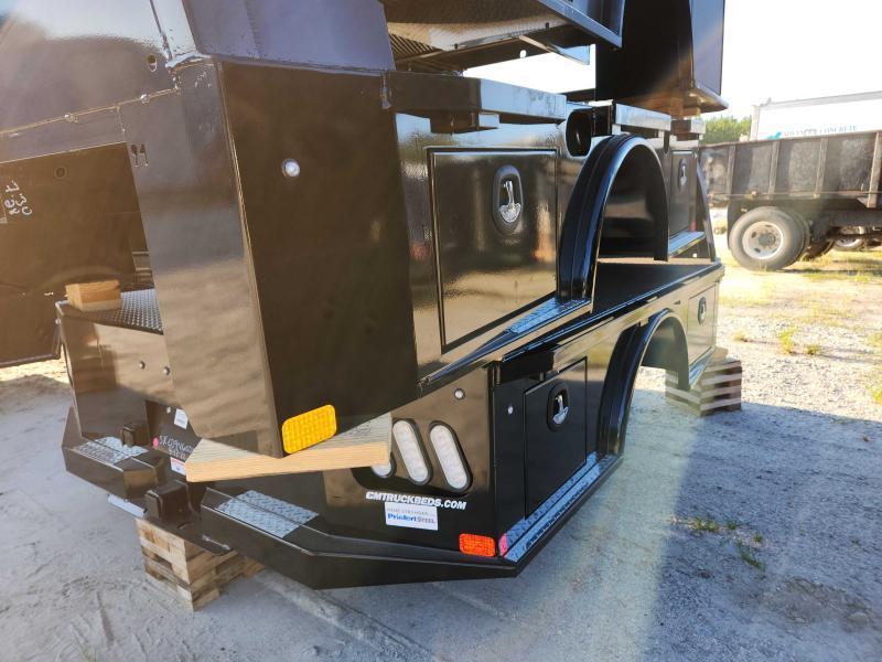 2023 CM Truck Beds SK DRW Skirted Gooseneck Hauler Flatbed with Boxes