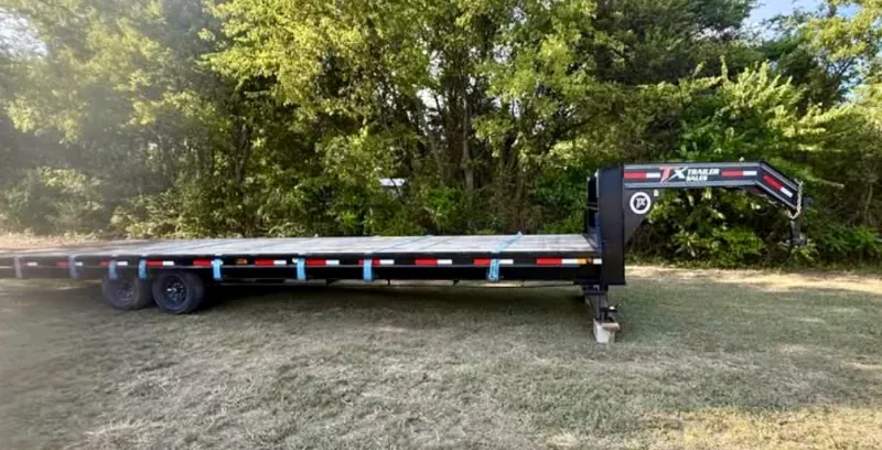 2021 East Texas Trailers 32 ft. Tandem Axle Flatbed Gooseneck (12k) General Trailers